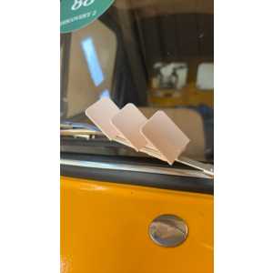 Classic Mini Wiper Arm Wind Deflectors – Retro 3-Fin Style (Pair) beige